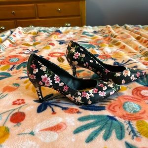 Kelly & Katie Astivia Floral Heels
